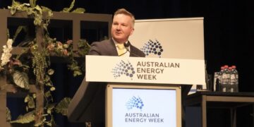 Minister Bowen speaking at Australian Energy Week 2025. Image: Prime Creative Media